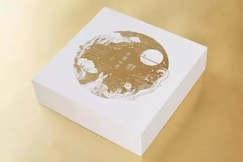 國家郵政局監(jiān)測數(shù)據(jù)顯示，截至5月4日，今年我國快遞業(yè)務(wù)量達(dá)400億件，比2019年達(dá)到400億件提前了128天，比2022年提前了24天。2023年以來，快遞業(yè)整體呈現(xiàn)企穩(wěn)回升態(tài)勢，業(yè)務(wù)量增速逐月提速向好，僅用4個多月就完成400億件，折射出我國居民消費信心增強，經(jīng)濟持續(xù)向好的積極信號。